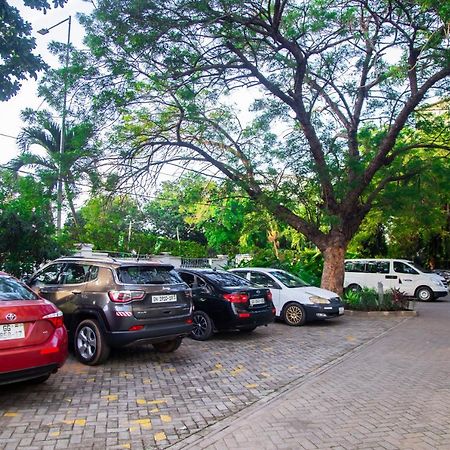Airside Hotel Accra Buitenkant foto