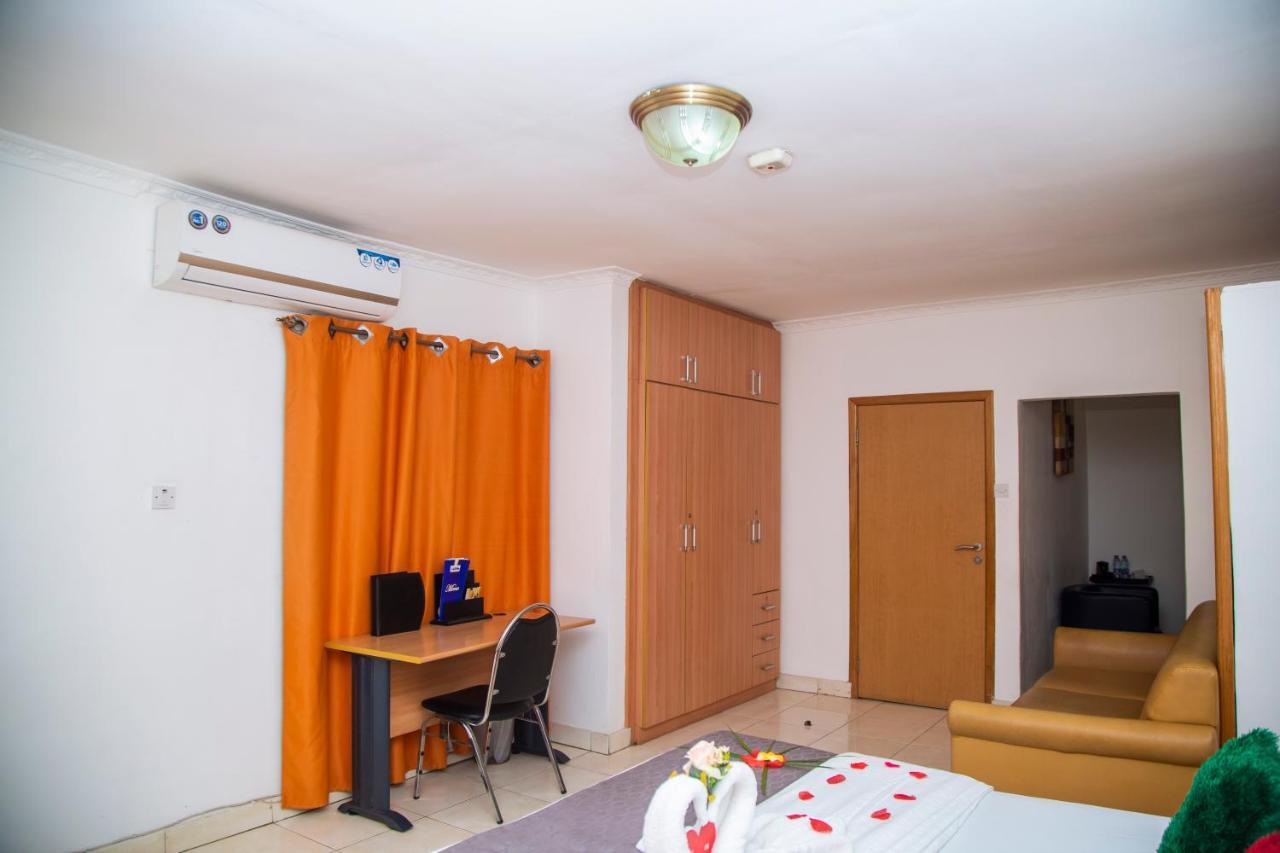 Airside Hotel Accra Buitenkant foto