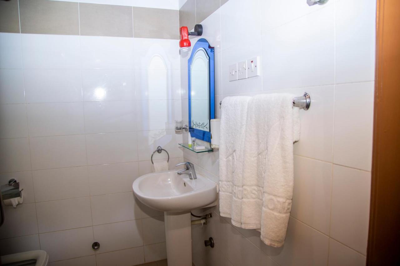 Airside Hotel Accra Buitenkant foto